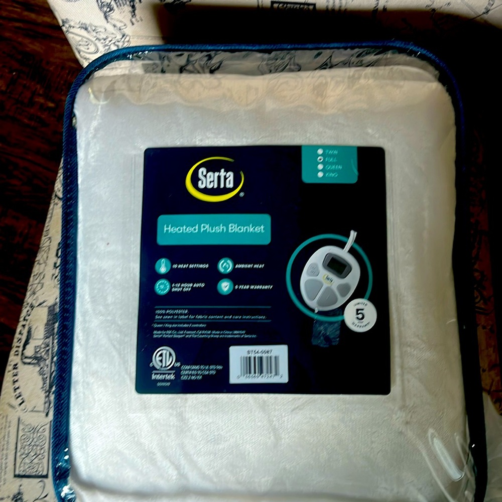 Brand new heated serta blanket full size blanket to keep u cozy on the couch